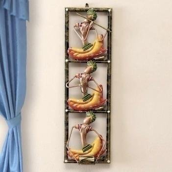 Tilted Sitting 3 Musician in Frame